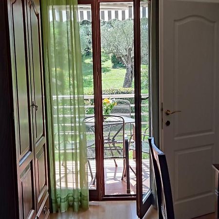 Apartment Rosa 1 Ровин Екстериор снимка