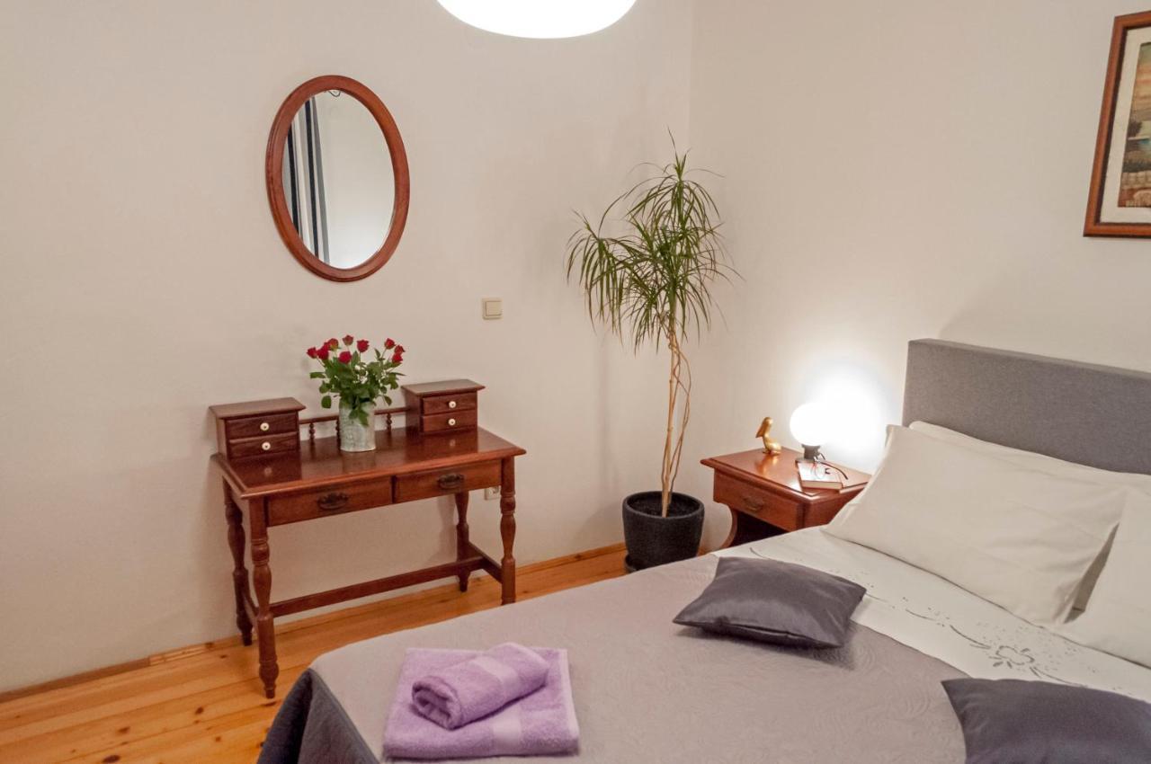Apartment Rosa 1 Ровин Екстериор снимка