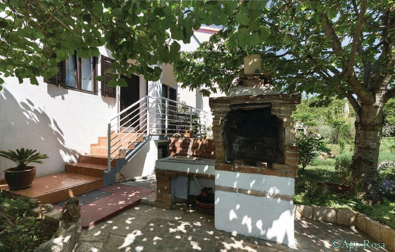 Apartment Rosa 1 Ровин Екстериор снимка
